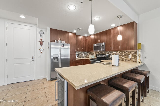 Building Photo - 5450 E Deer Valley Dr