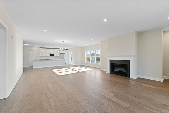 Building Photo - 5233 Highpointe Lakes Dr