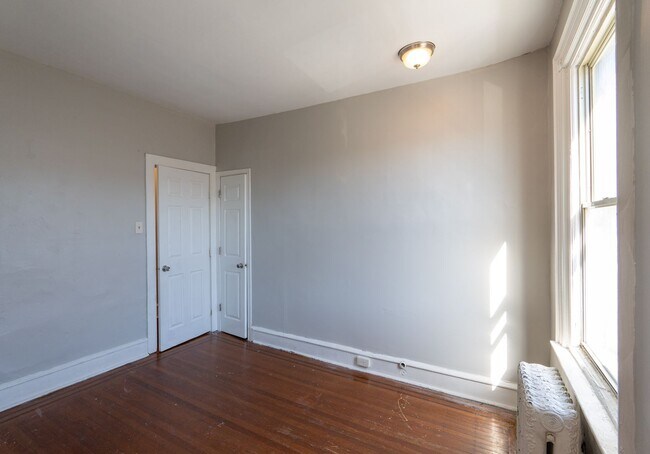 Building Photo - 5800 Spruce St