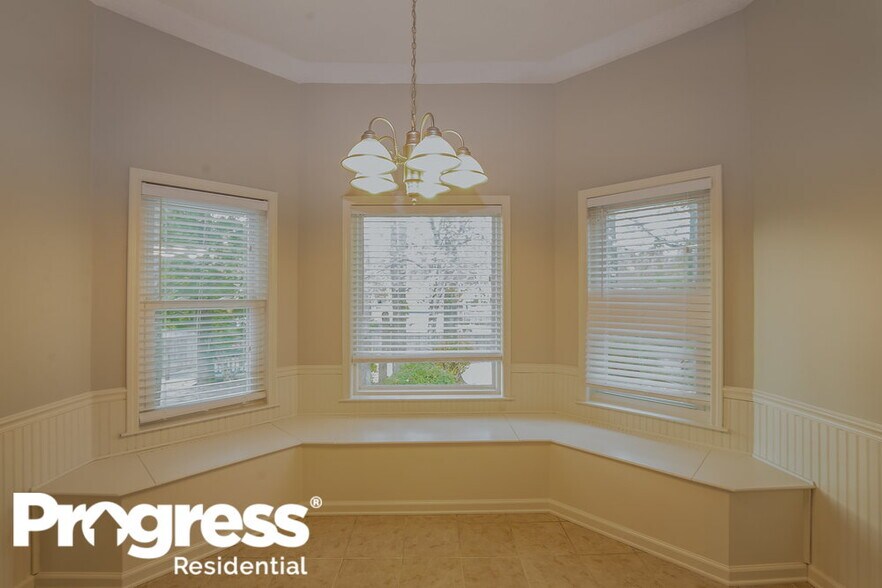 Building Photo - 8595 Bell Ridge Dr