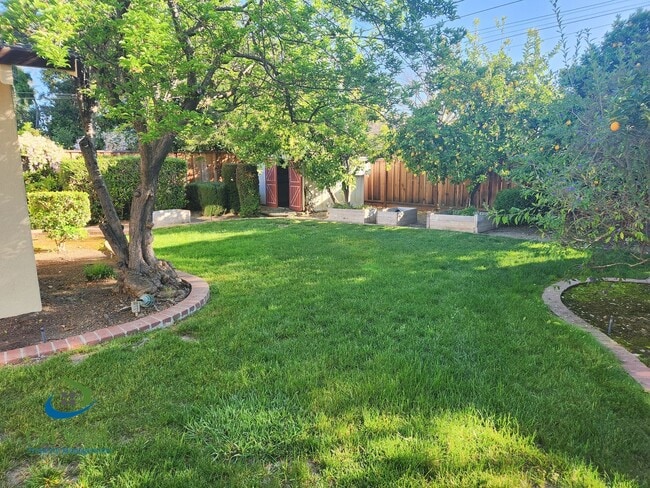 Building Photo - $6295 - Spacious 4 Bed/2 Bath Los Gatos Home with Air Conditioning/Award Winning Schools