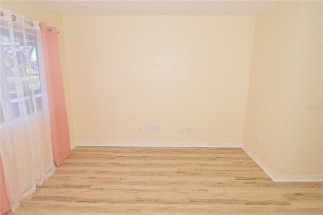 Building Photo - 10265 Gandy Blvd N