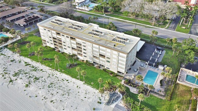 Building Photo - 4325 Gulf of Mexico Dr