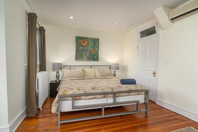 Building Photo - 2633 Adams Mill Rd NW