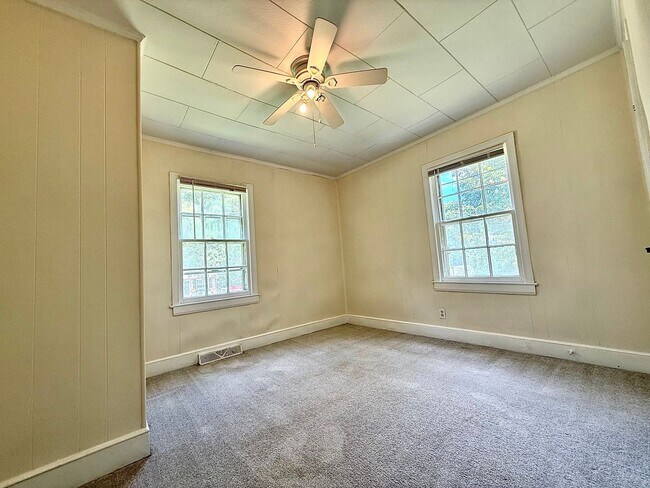 Building Photo - 3 Bedroom Home In Durham