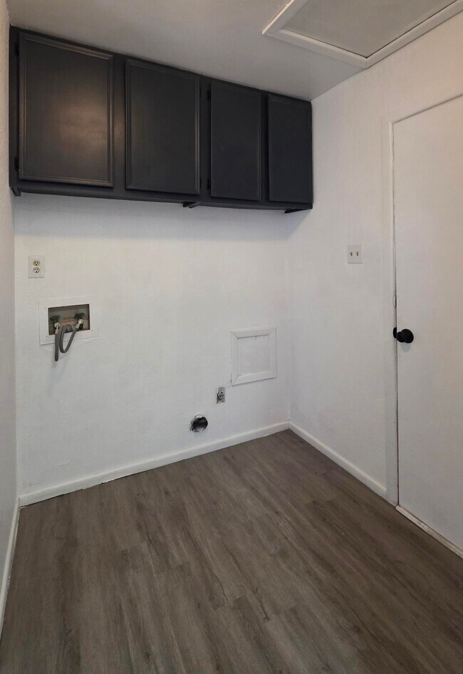 Building Photo - 2307 78th St