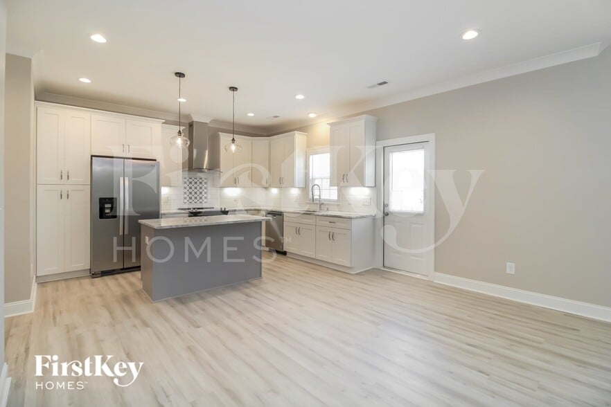 Building Photo - 899 Appaloosa Trail