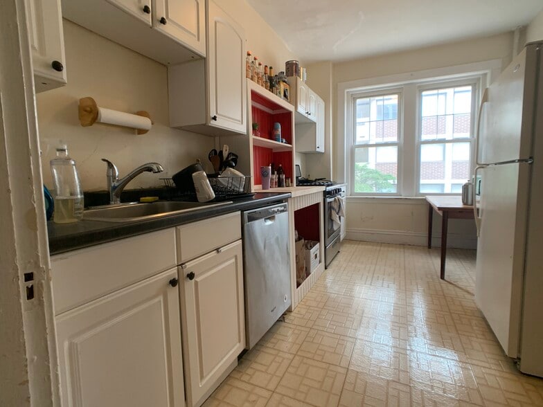 Building Photo - 1515 Beacon St