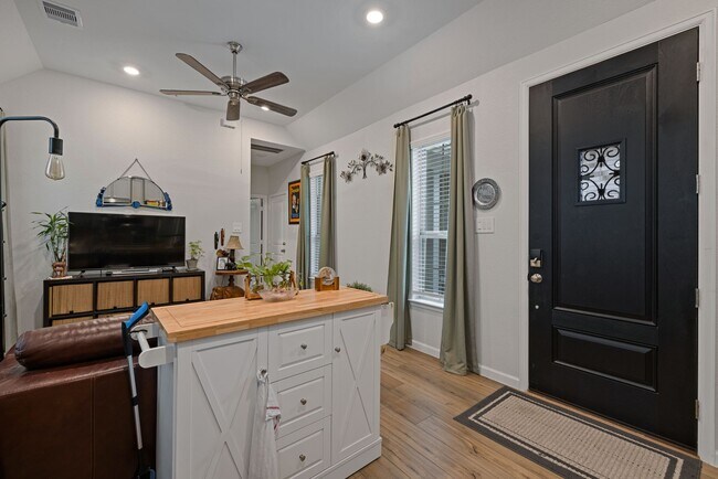 Building Photo - 18323 Tiger Flowers Dr