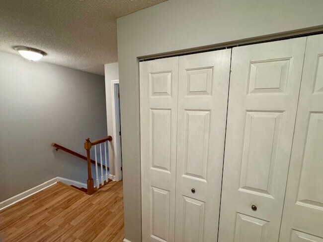 Building Photo - Elegant 2-Story Townhome with Sunroom & Lu...