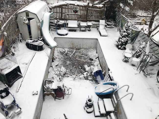 Building Photo - 9 Lincoln St