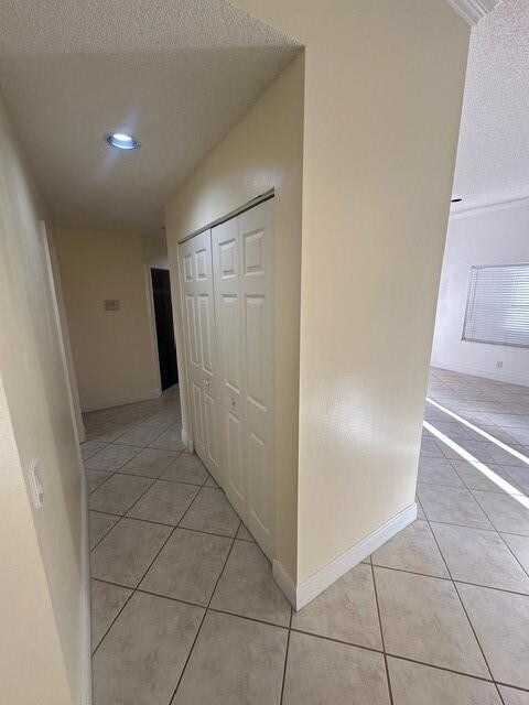 Building Photo - 1572 Banyan Way