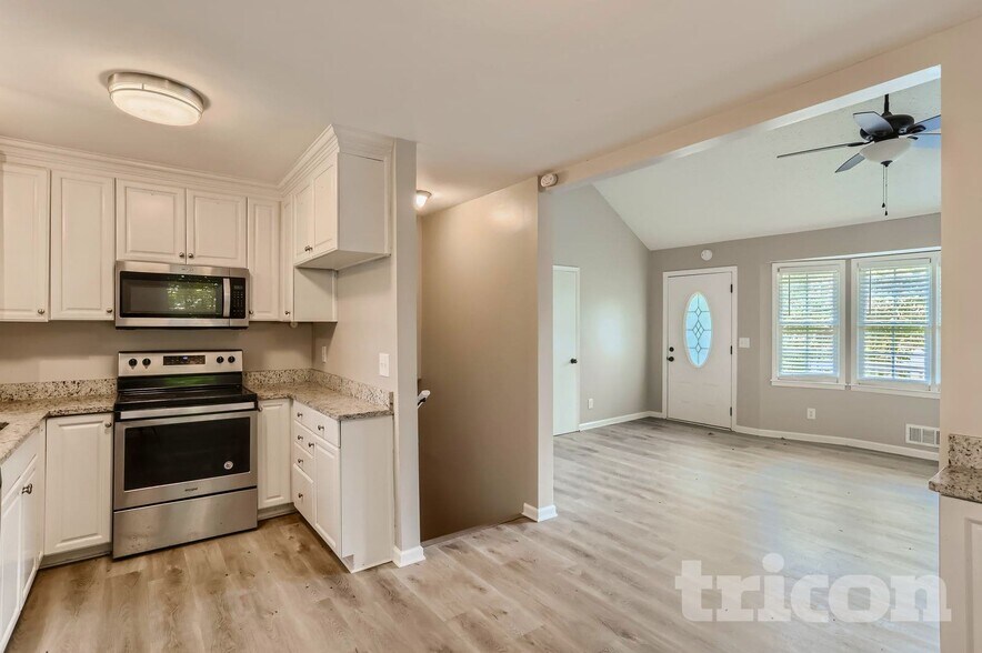 Building Photo - 367 Arbour Way