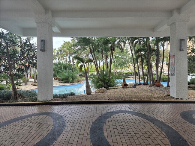 Building Photo - 210 174th St