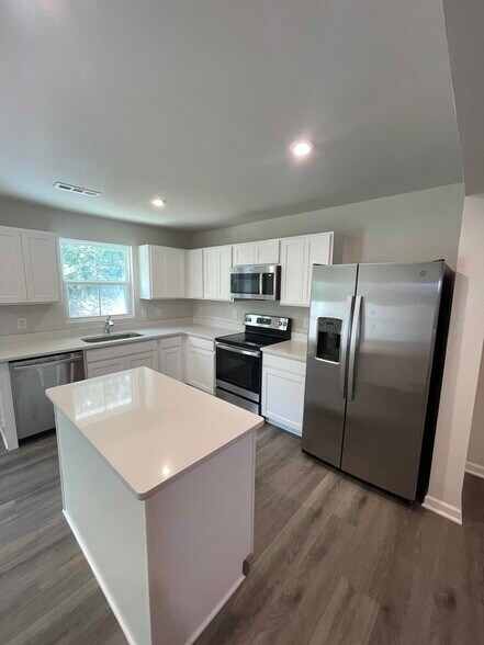 Building Photo - 2757 Thornton Grove Blvd