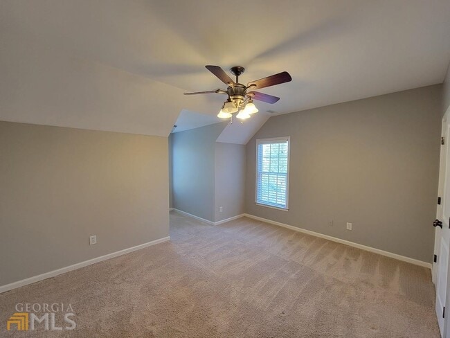 Building Photo - 125 Farmington Dr