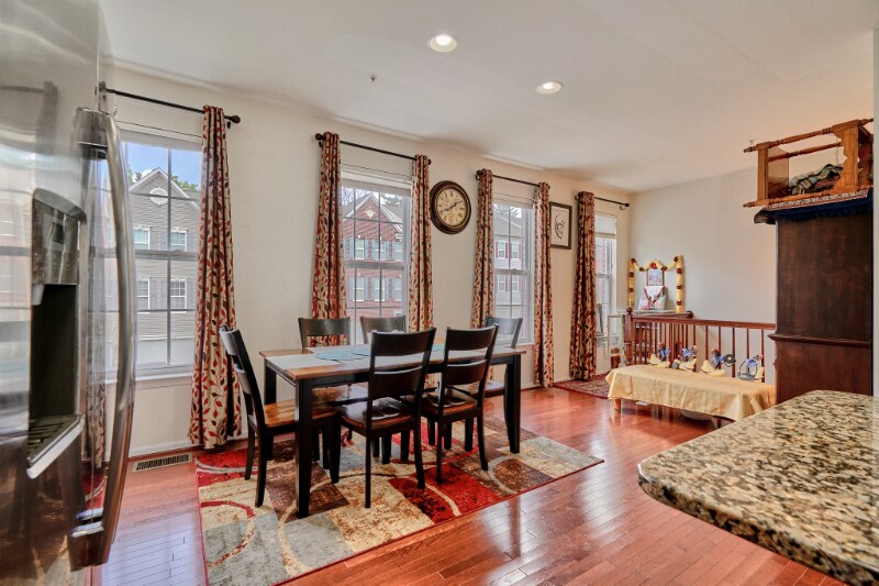 Building Photo - 7863 River Rock Way