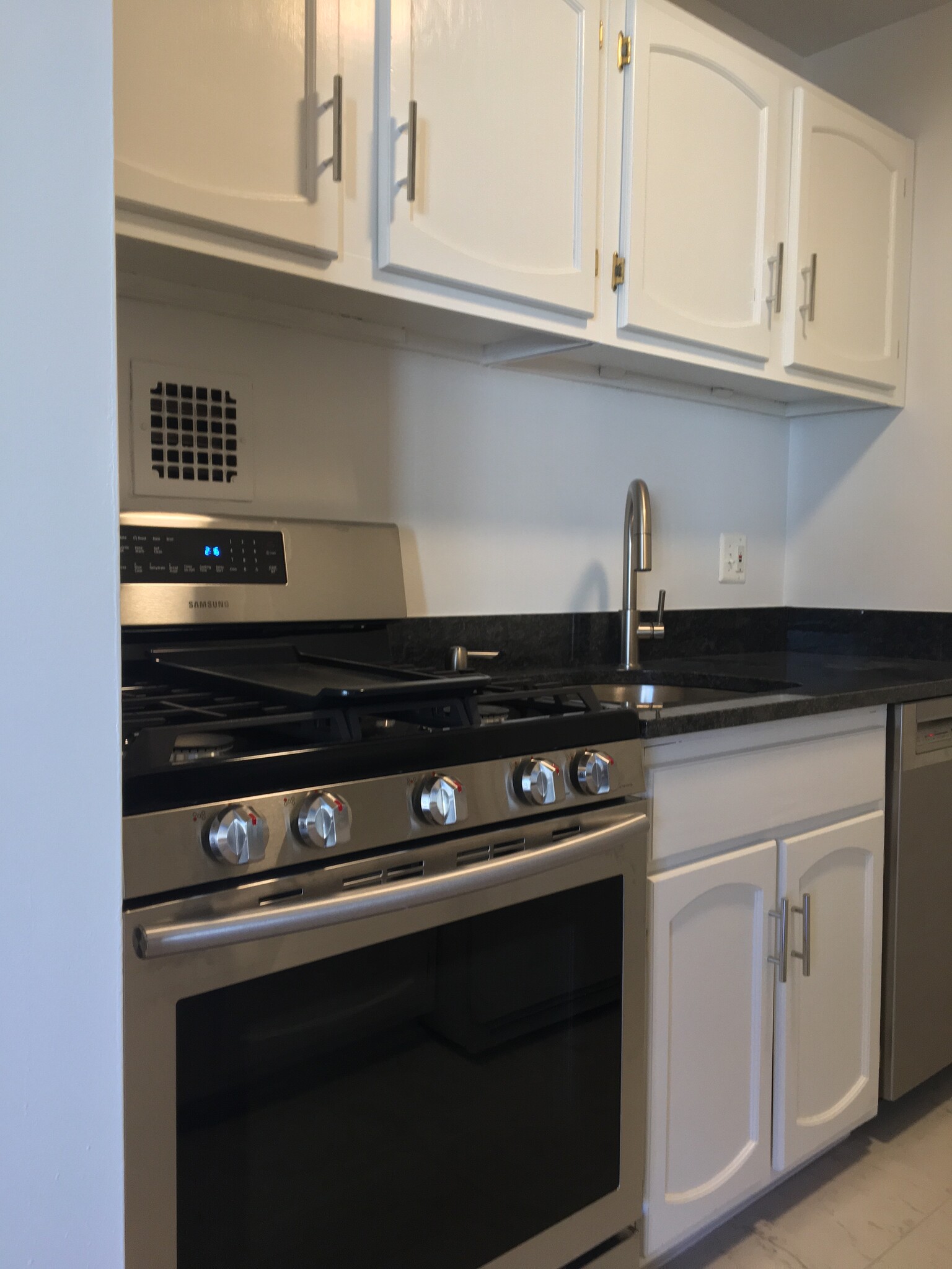kitchen - 1931 N Cleveland St