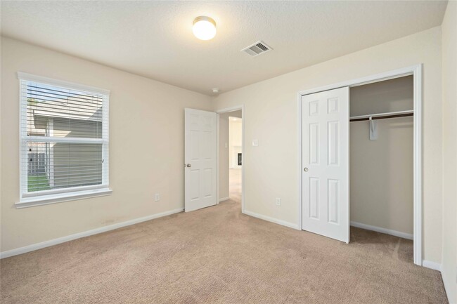 Building Photo - 14547 Myers Dr