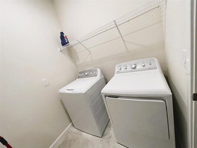 Building Photo - 236 Muscogee Ln