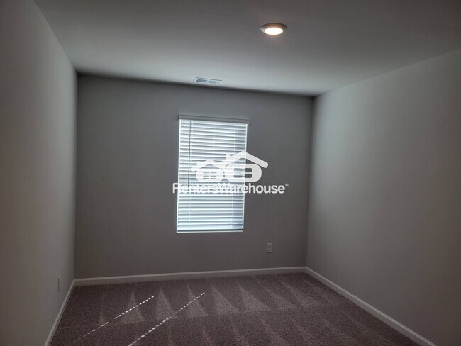 Building Photo - 11677 Mendenhall Ct