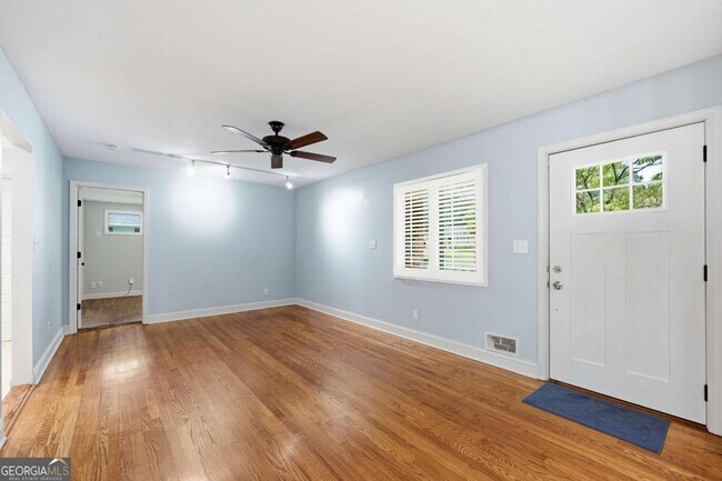 Building Photo - 1171 Starline Dr