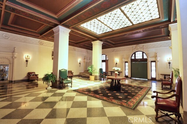 Building Photo - 315 W 3rd St