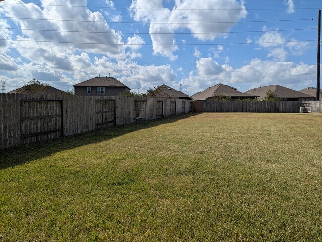 Building Photo - 13319 Lansdown St