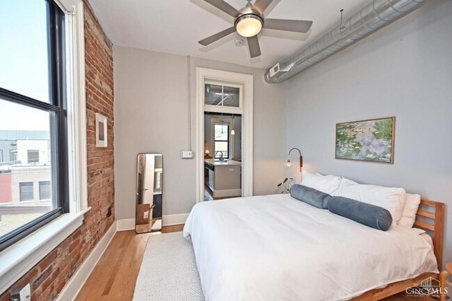 Building Photo - 27 Mercer St