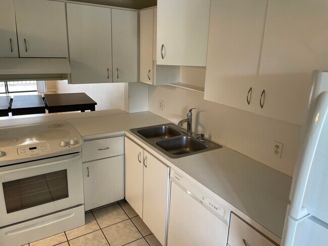 Building Photo - 4381 Trevi Ct