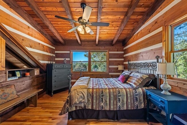 Building Photo - 212 Dogpatch Ln