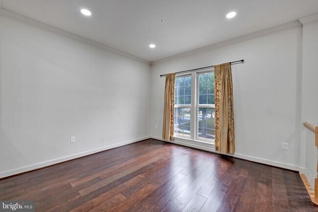 Building Photo - 14203 Plum Run Way