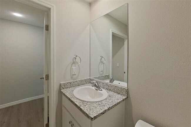 Building Photo - 8665 SW 44th Ct