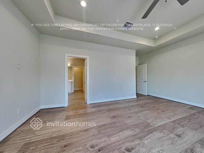 Building Photo - 10410 Executive Lake Dr