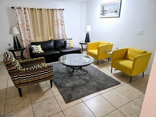 Building Photo - 26 Cambridge St