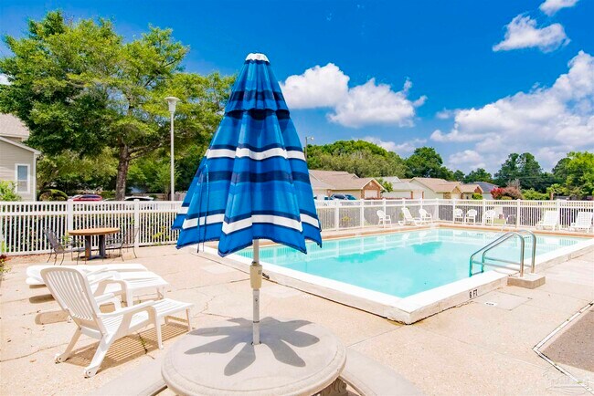 Building Photo - 7171 N 9th Ave