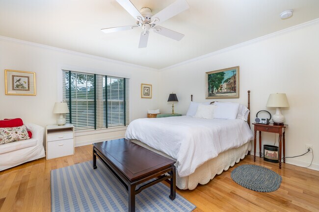 Building Photo - 43 Butternut Rd