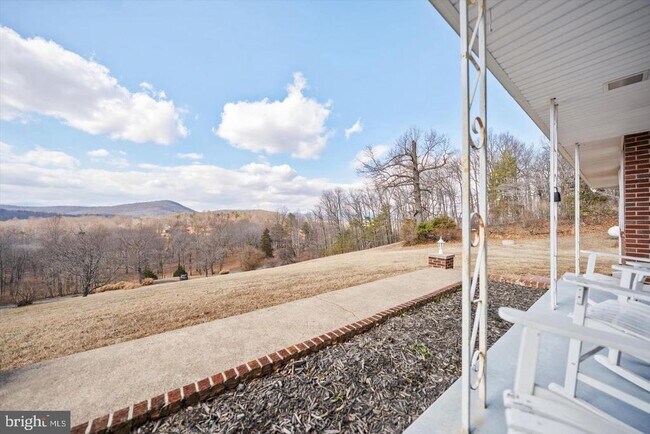 Building Photo - 436 Castleton Meadows Ln