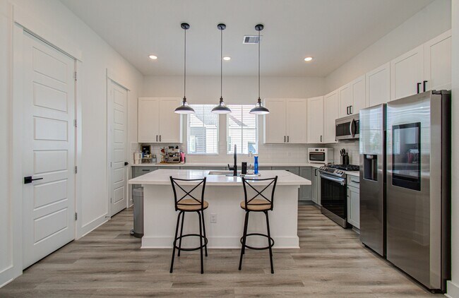 Building Photo - 8325 Springwood Crk Ln