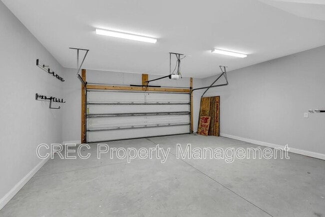 Building Photo - 1339 Winterberry Ave