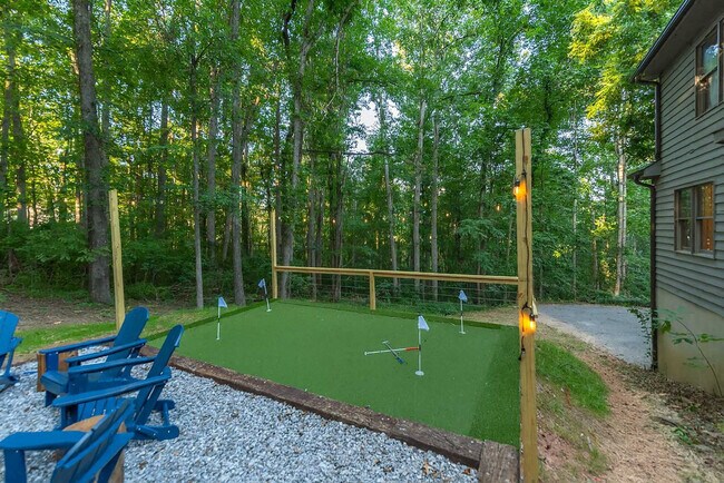 Building Photo - 41 Little Forest Dr