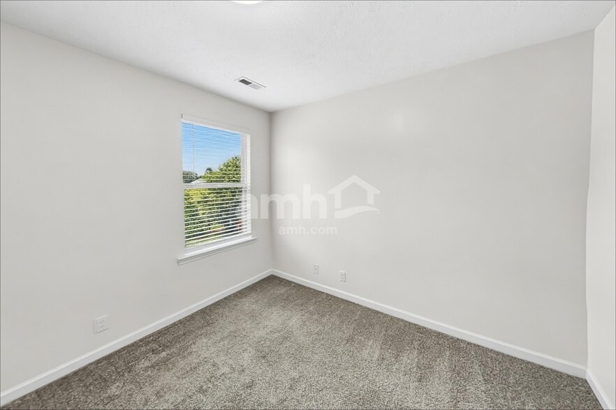 Building Photo - 1034 Shallow Water Way
