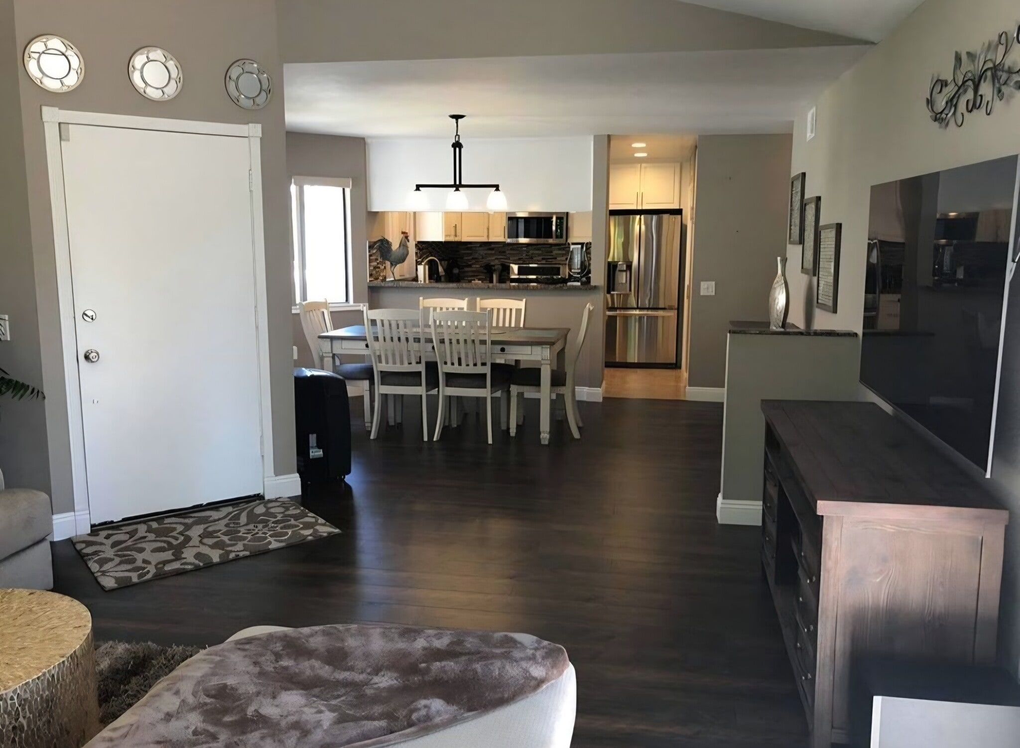 Building Photo - 1279 Calle Bonita