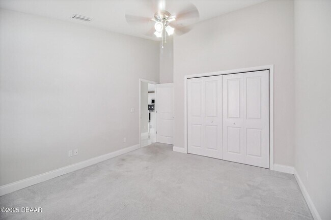 Building Photo - 53 Wilmette Ave