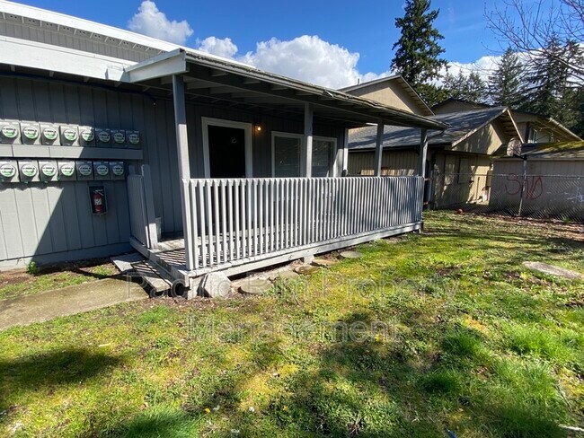 Primary Photo - 5230 Chicago Ave SW
