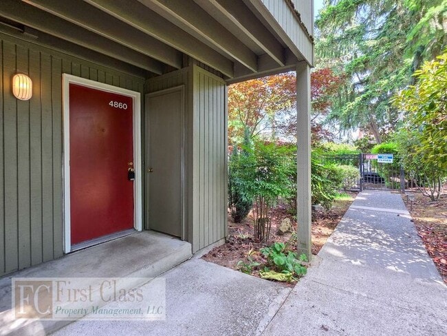 Building Photo - 4860 SW Murray Blvd