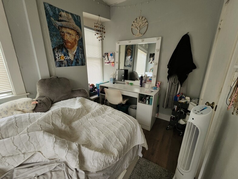 Building Photo - 2934 N Maryland Ave