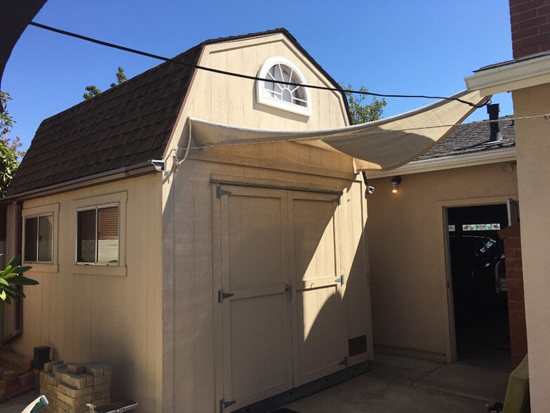 Building Photo - 498 Pierpont Dr