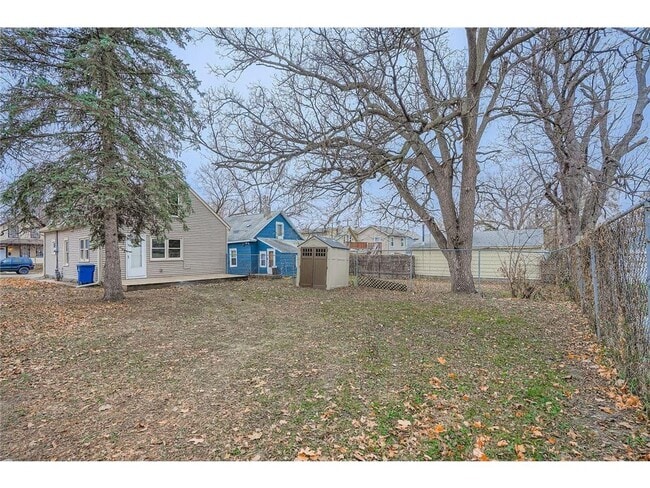 Building Photo - 475 Lawson Ave W