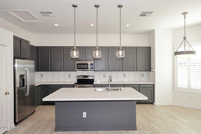 Building Photo - 731 W Melody Ave